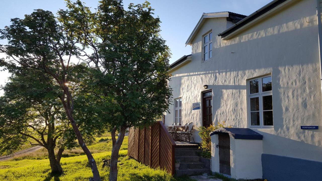 Korpudalur Hi Hostel Flateyri Ngoại thất bức ảnh